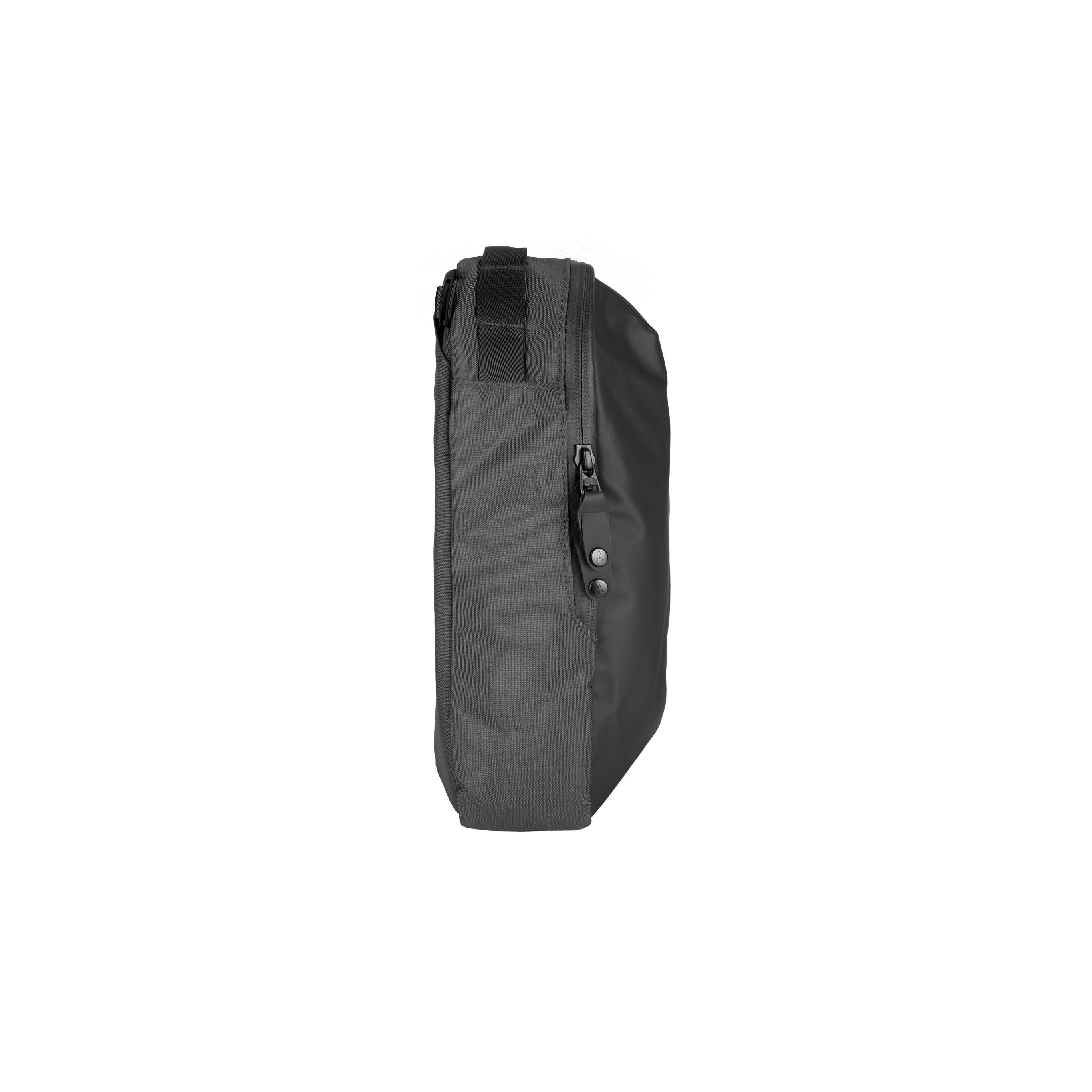 Aux Compartment - Image 7